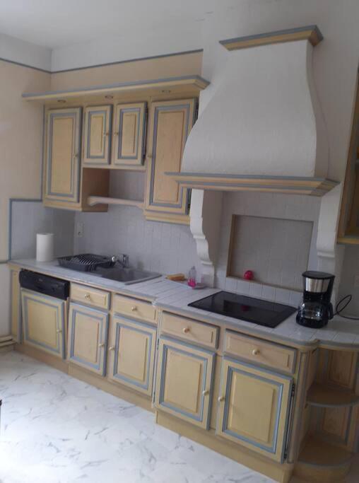 Super Logement En Plein Coeur De La Ville , Chez Tify บรีนเลอชาโต ภายนอก รูปภาพ