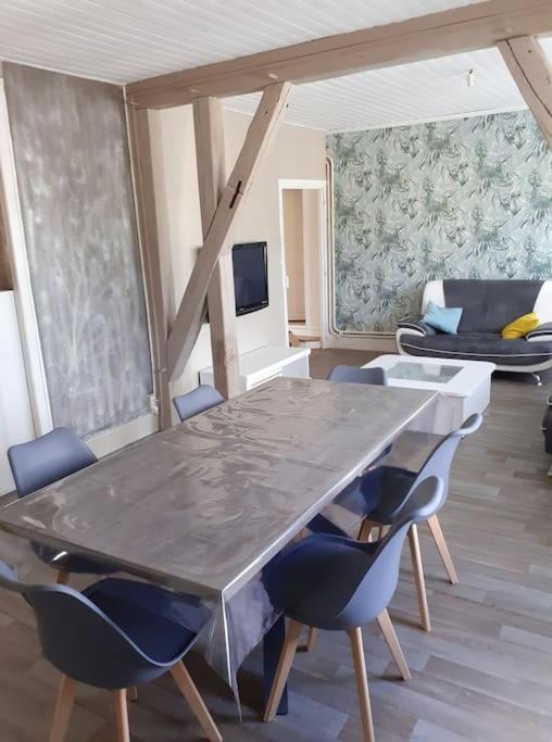 Super Logement En Plein Coeur De La Ville , Chez Tify บรีนเลอชาโต ภายนอก รูปภาพ